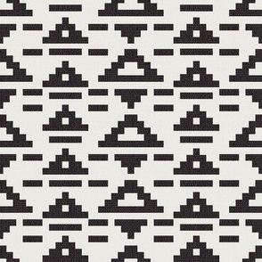 Tribal Pyramids in Black and Ivory / Small Scale