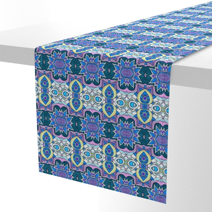 HOME_GOOD_TABLE_RUNNER