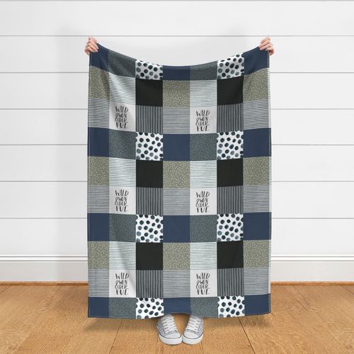 HOME_GOOD_THROW_BLANKET