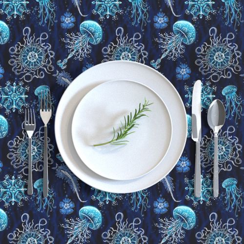 HOME_GOOD_RECTANGULAR_TABLE_CLOTH