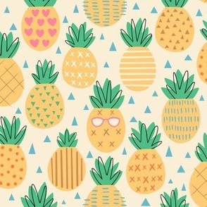 Pineapple Party - Light yellow
