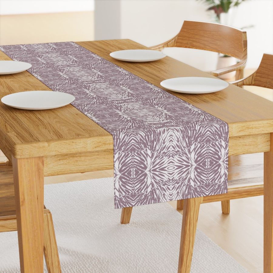 HOME_GOOD_TABLE_RUNNER