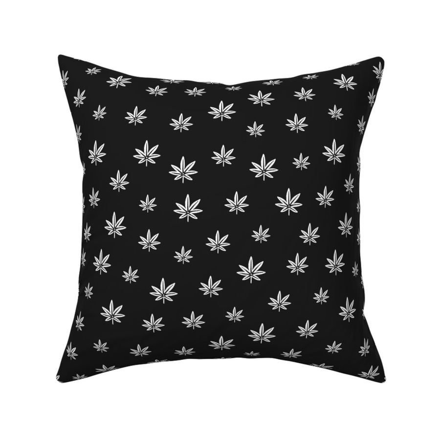 HOME_GOOD_SQUARE_THROW_PILLOW