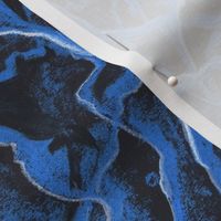 Manta_Ray_in_Tide_Waves_Julia_Khoroshikh_2020_22_x_29cm_PATTERNULTRAMARINE