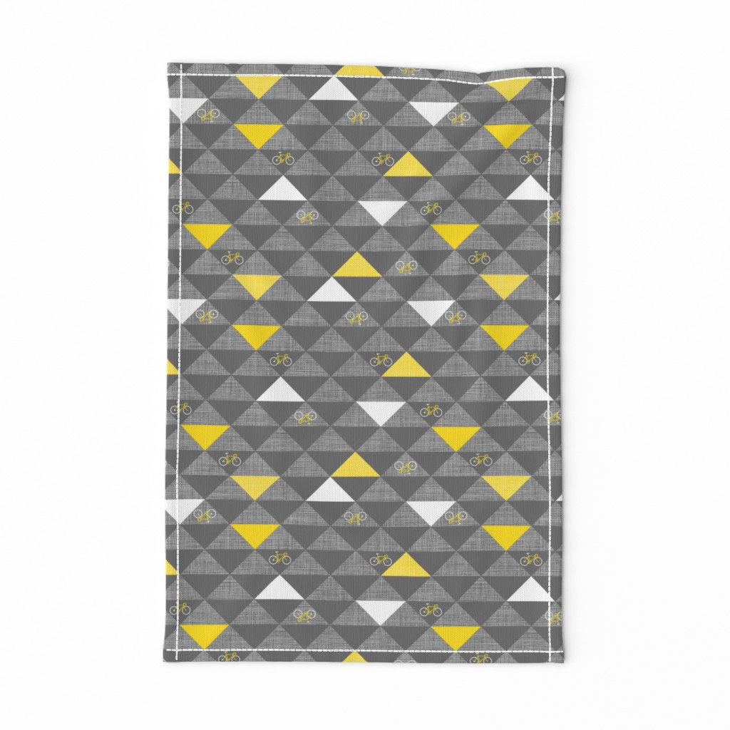 Le Tour Triangles Grey