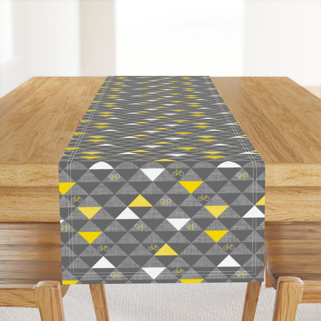 Le Tour Triangles Grey