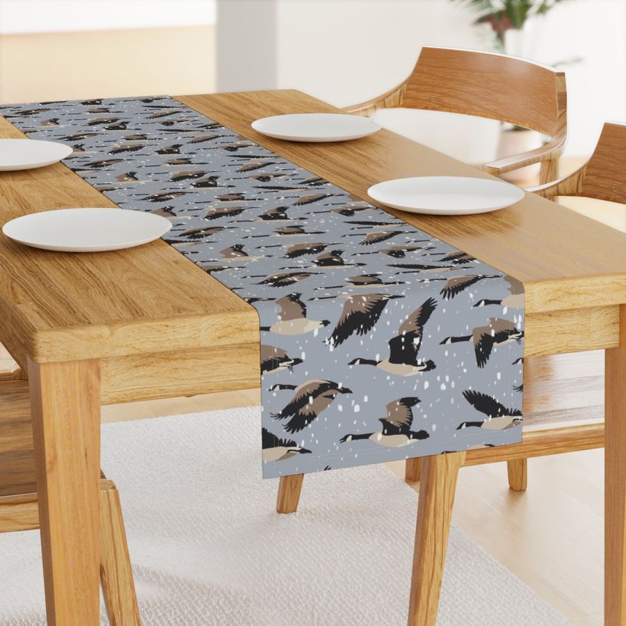 HOME_GOOD_TABLE_RUNNER