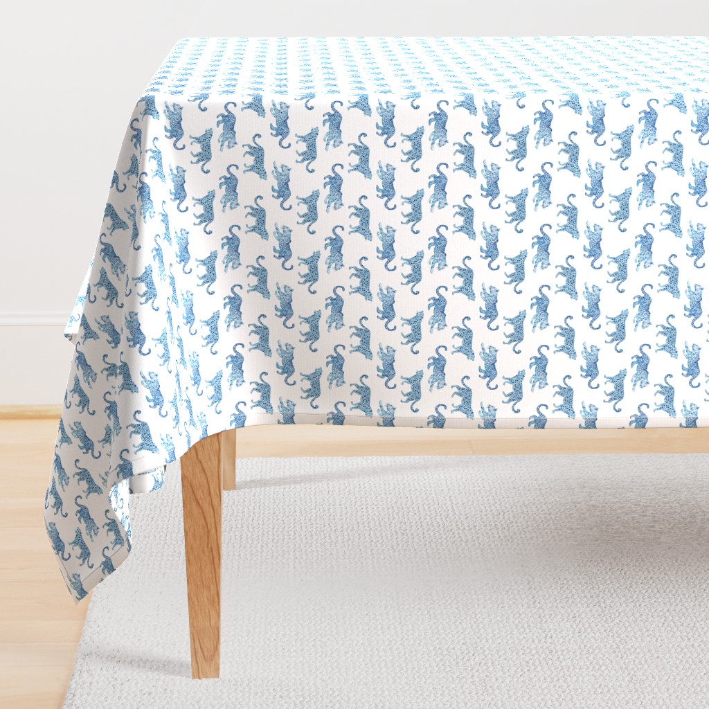 Small scale leopard-paradeblue-on-white