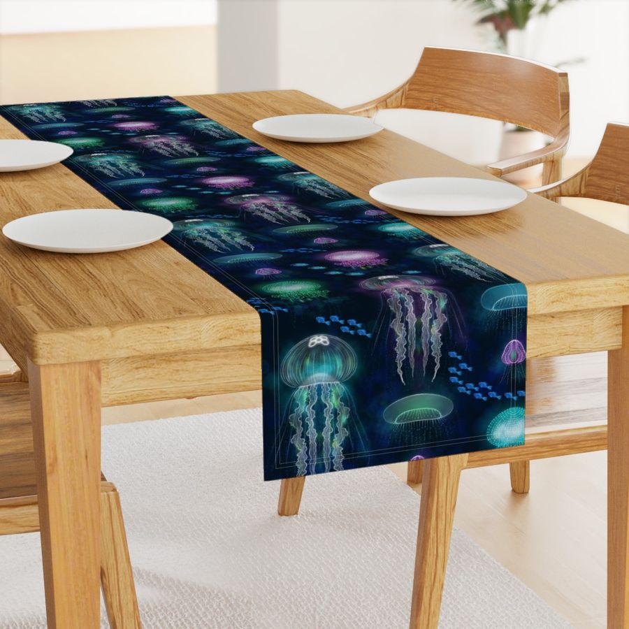 HOME_GOOD_TABLE_RUNNER