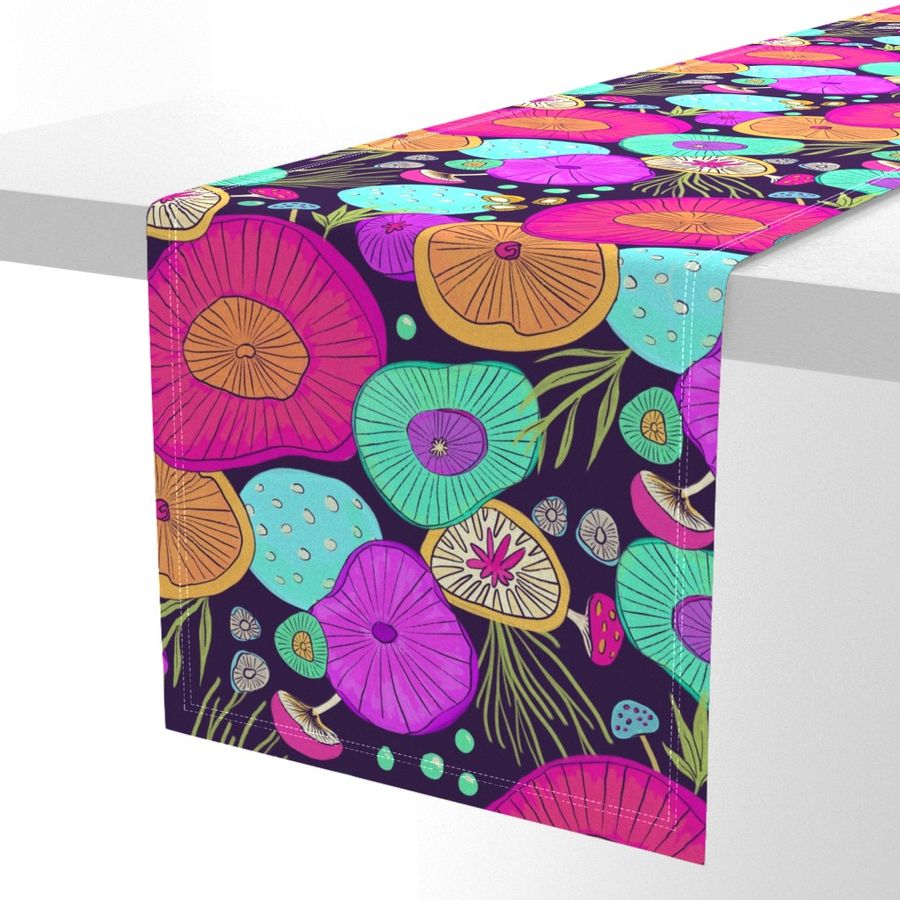 HOME_GOOD_TABLE_RUNNER