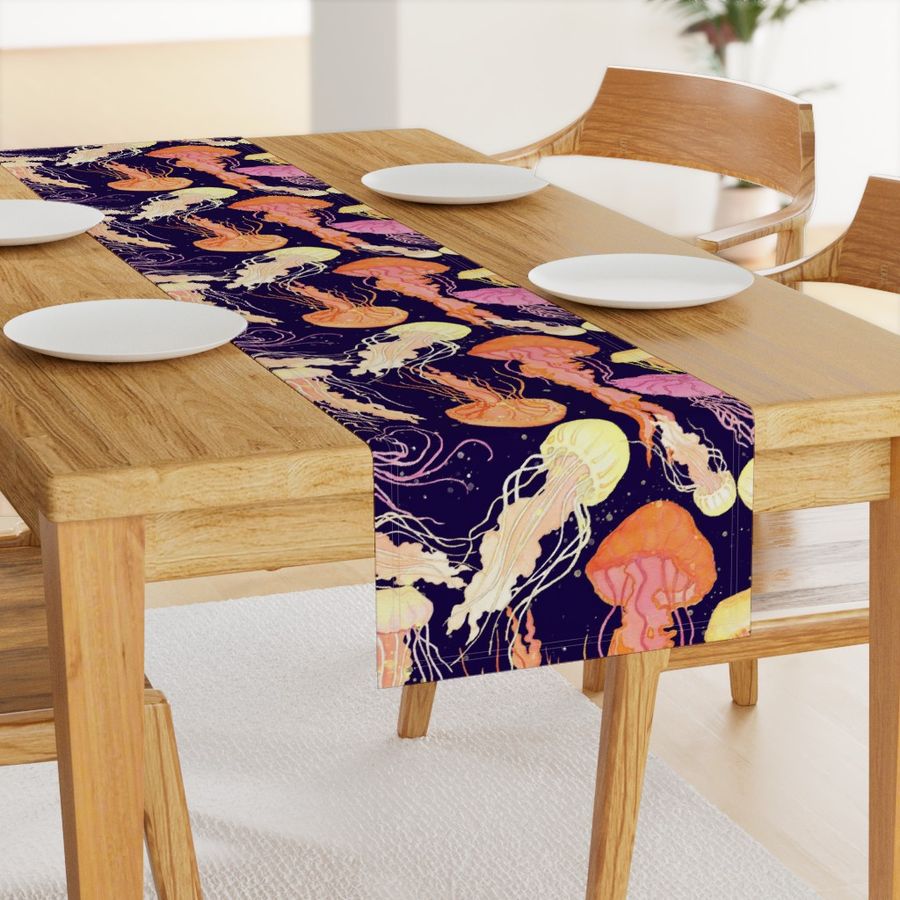 HOME_GOOD_TABLE_RUNNER