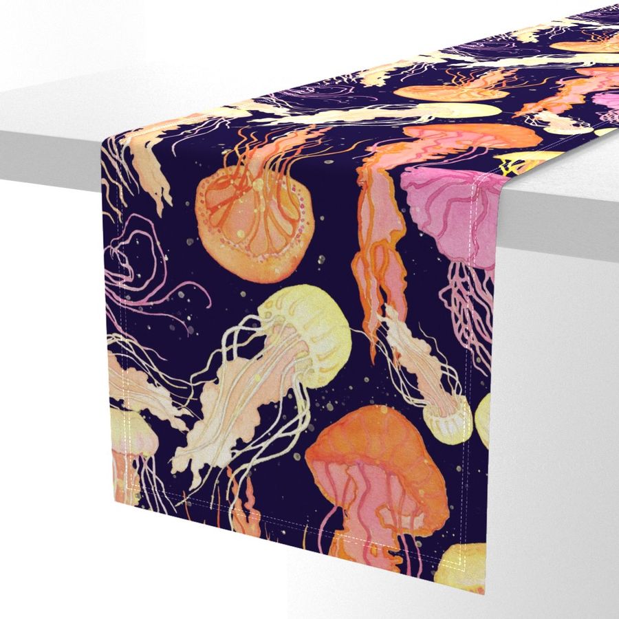 HOME_GOOD_TABLE_RUNNER