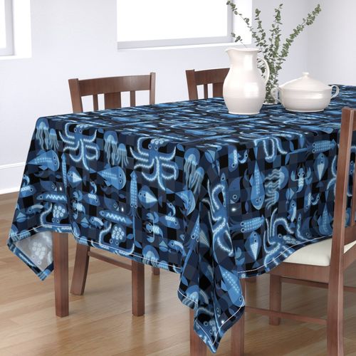 HOME_GOOD_RECTANGULAR_TABLE_CLOTH