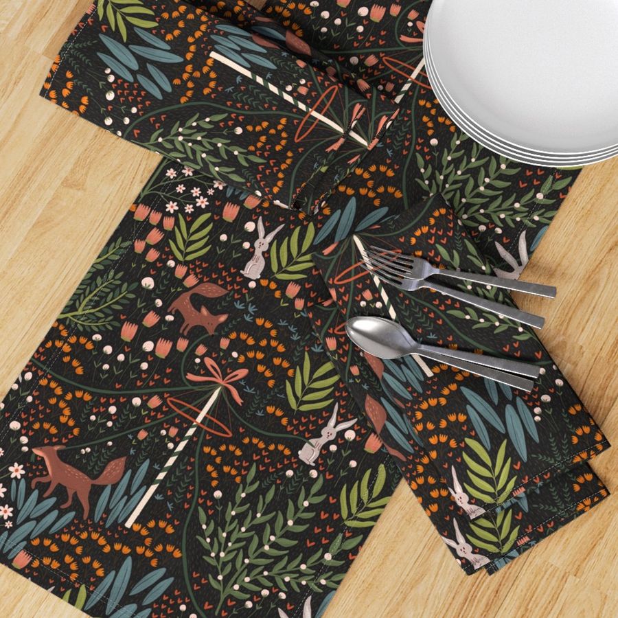 HOME_GOOD_TABLE_RUNNER