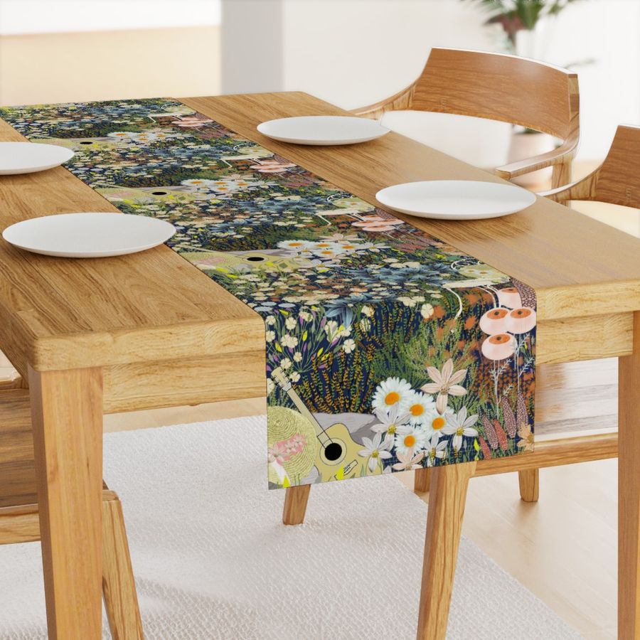 HOME_GOOD_TABLE_RUNNER