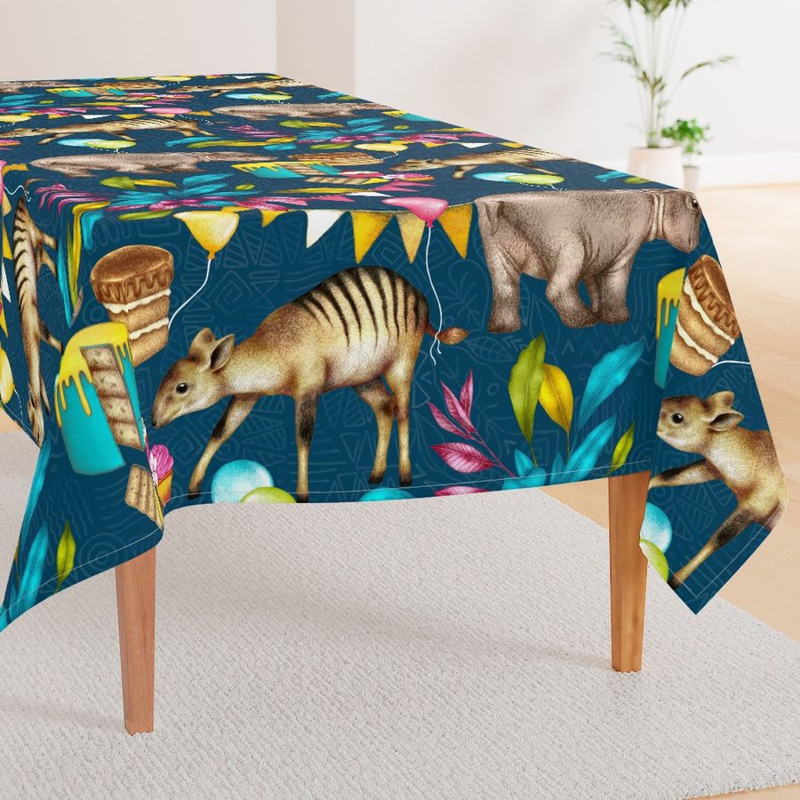 HOME_GOOD_RECTANGULAR_TABLE_CLOTH