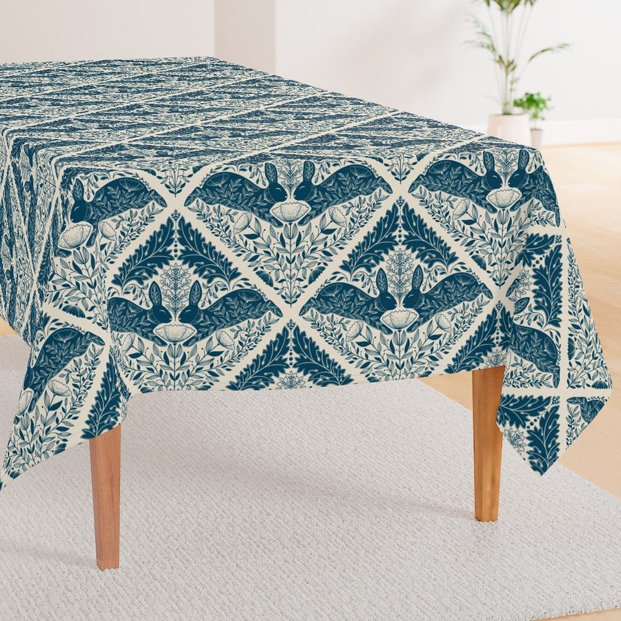 HOME_GOOD_RECTANGULAR_TABLE_CLOTH