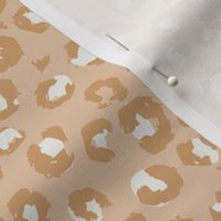 Medium // Claypot leopard print