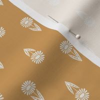 daisy block print fabric - sfx1144, oak leaf