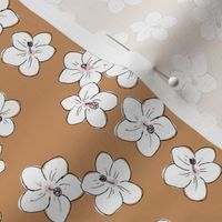Hawaii Island - hibiscus blossom summer island vibes caramel cinnamon white