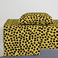 black and  yellow dots // black and yellow cheetah spots spot inky dots