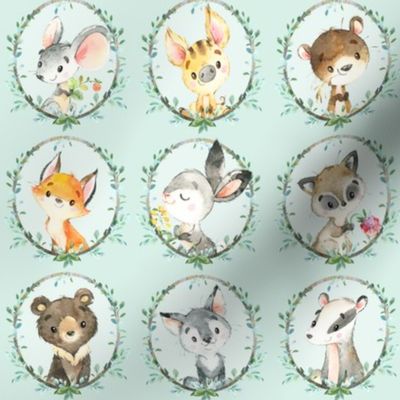 Young Forest Friends (soft mint) Woodland Animals w/ Wreath, SMALL scale