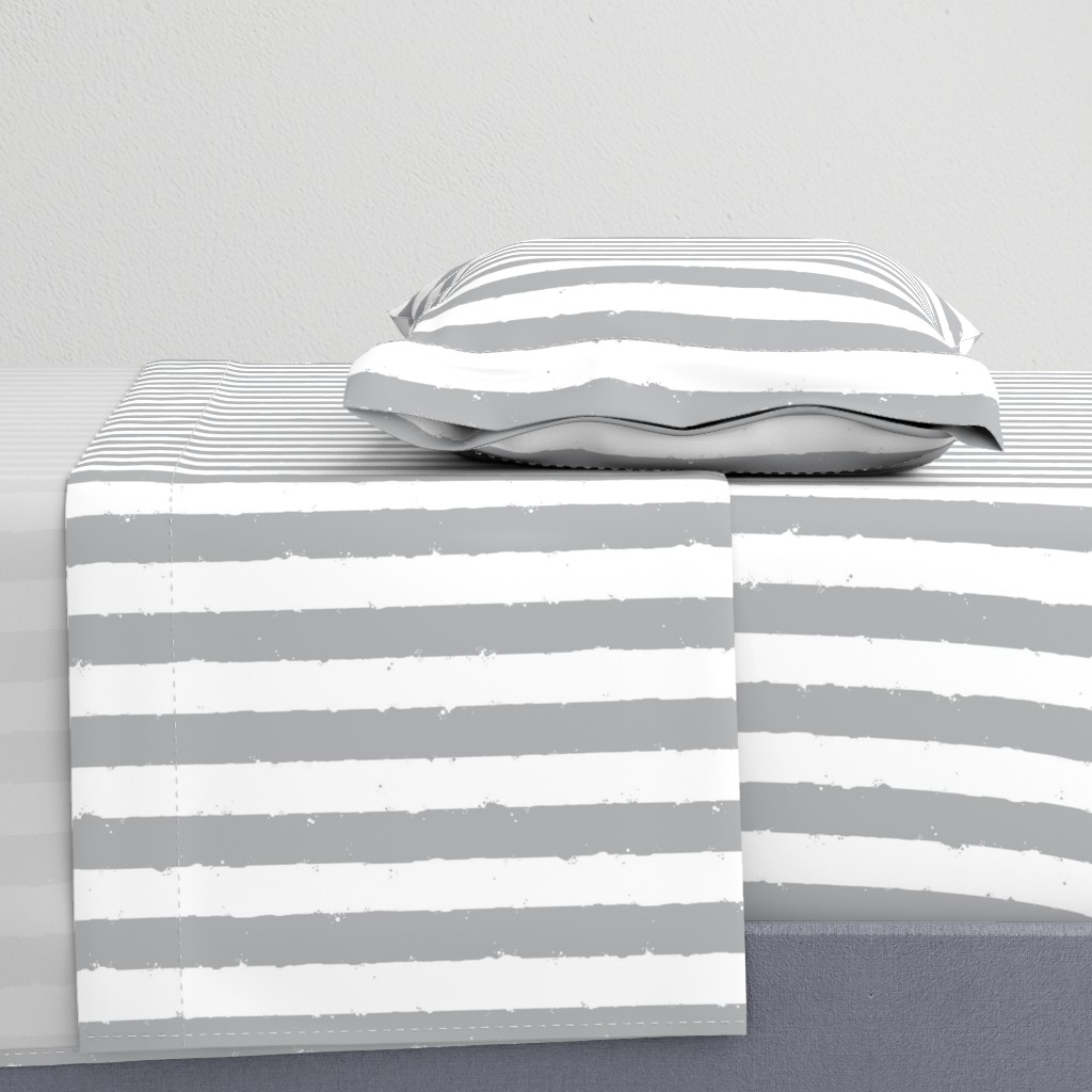 Distress Stripe Gray White