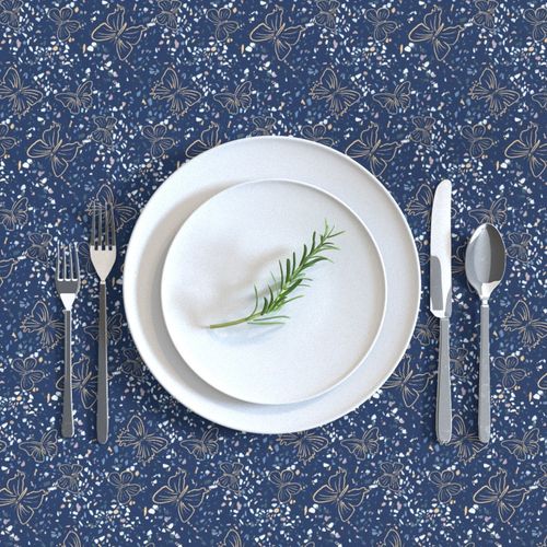 HOME_GOOD_RECTANGULAR_TABLE_CLOTH