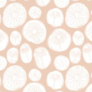 daisy circles on blush 