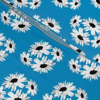 Bunch of Daisies Blue