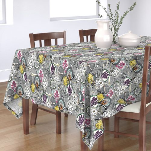 HOME_GOOD_RECTANGULAR_TABLE_CLOTH