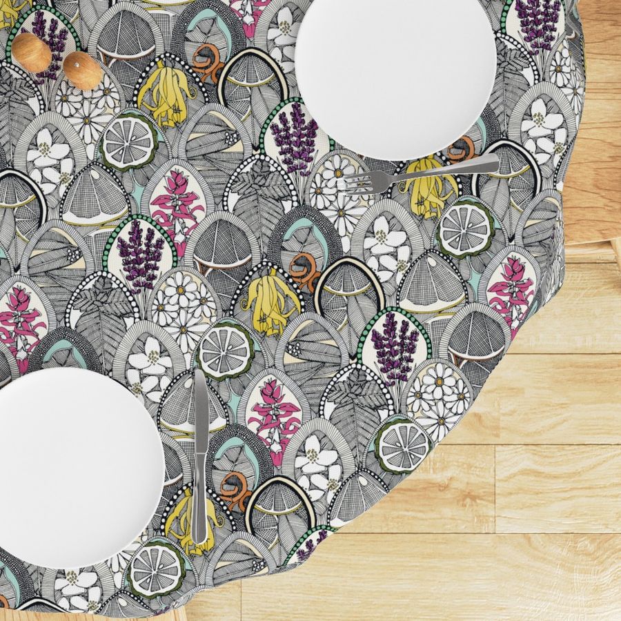 HOME_GOOD_ROUND_TABLE_CLOTH