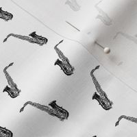 Black & White Saxophones (Mini Scale)