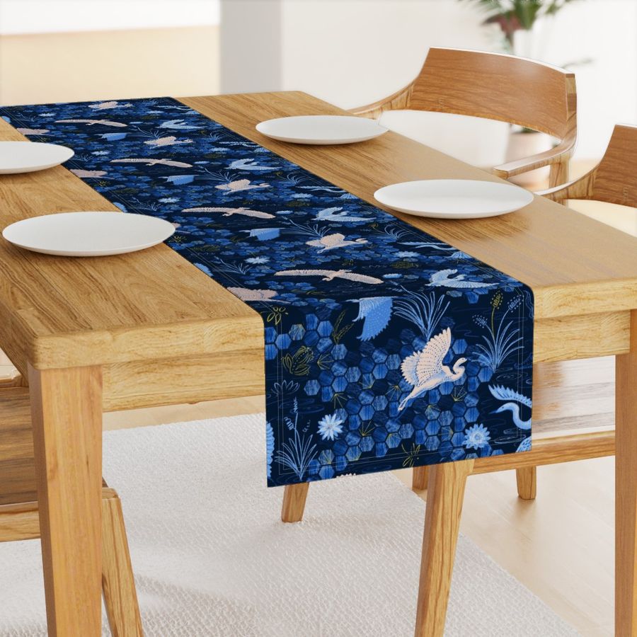 HOME_GOOD_TABLE_RUNNER