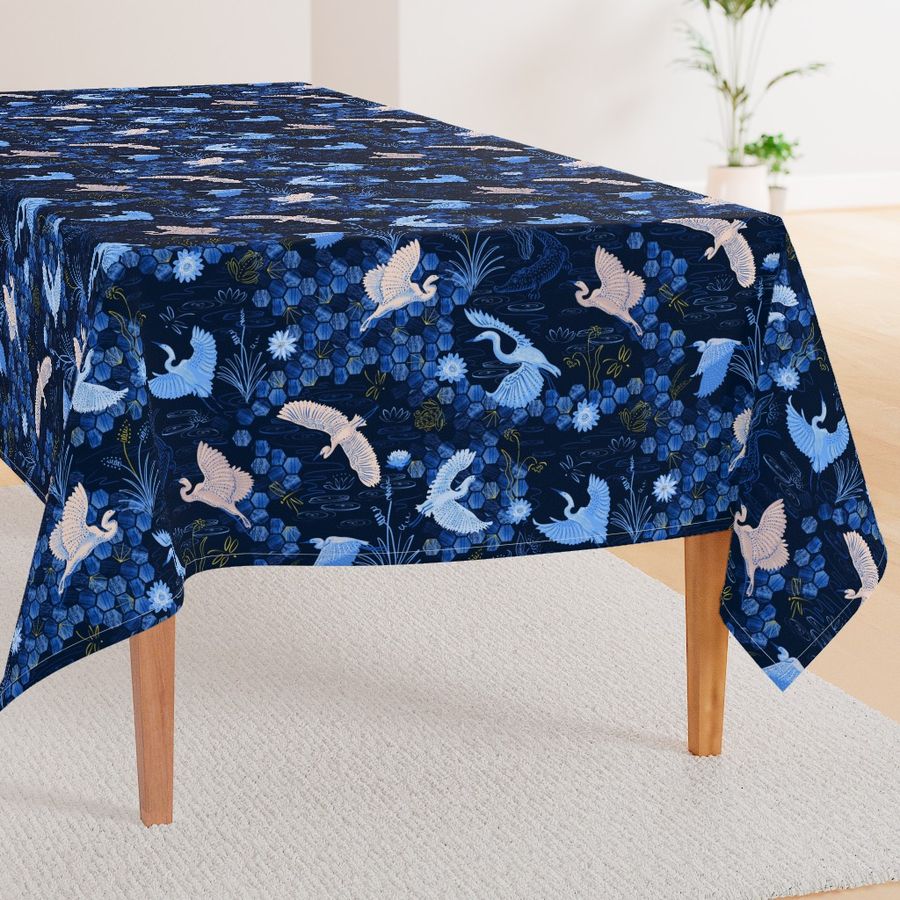 HOME_GOOD_RECTANGULAR_TABLE_CLOTH