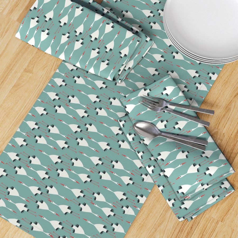 HOME_GOOD_TABLE_RUNNER