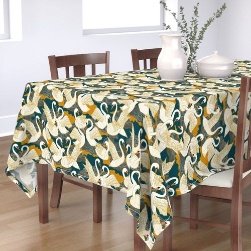 HOME_GOOD_RECTANGULAR_TABLE_CLOTH