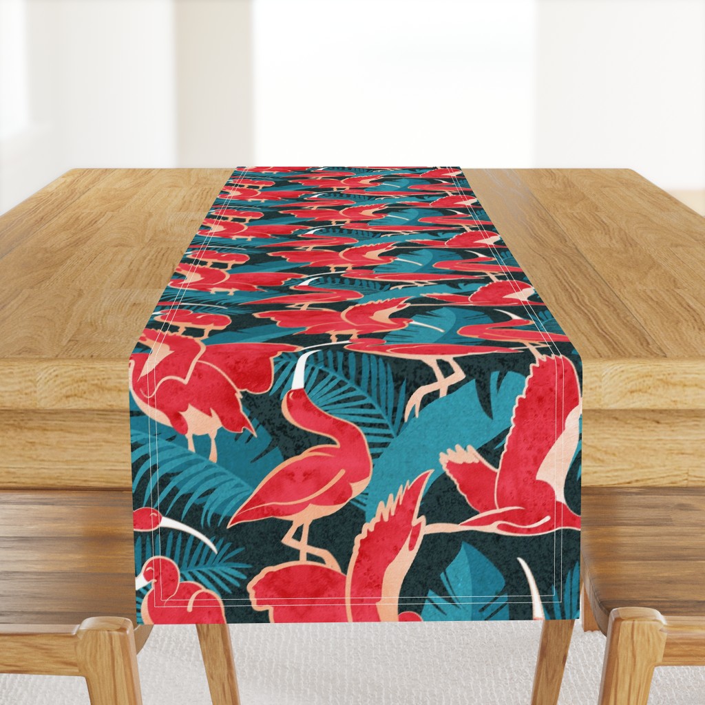 Normal scale // Luxurious Scarlet Ibis // teal vegetation metal rose and red guará large birds  