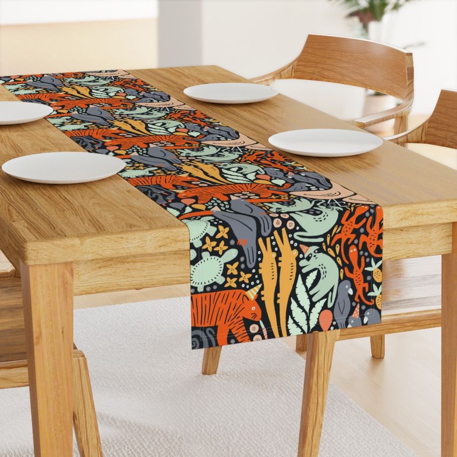 HOME_GOOD_TABLE_RUNNER