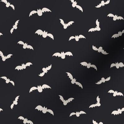 Extra Small // Halloween Creamy white bats on black