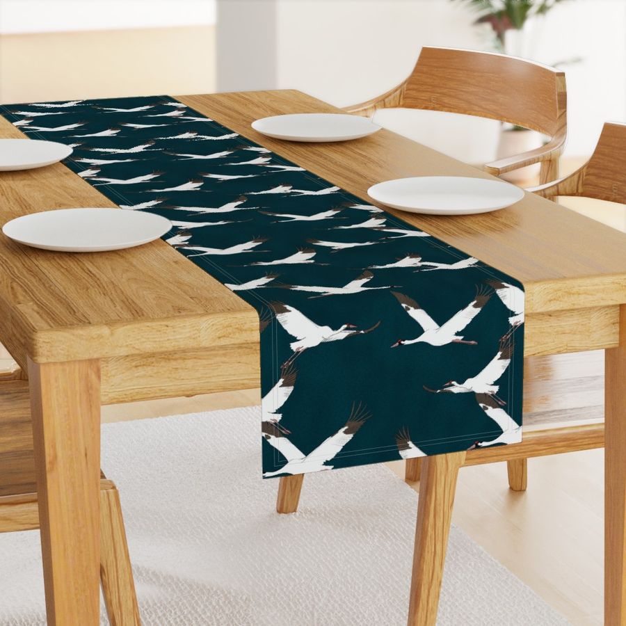 HOME_GOOD_TABLE_RUNNER