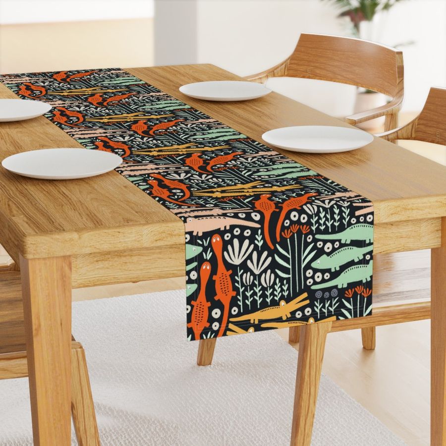 HOME_GOOD_TABLE_RUNNER