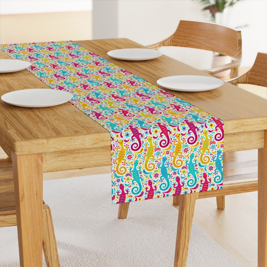 HOME_GOOD_TABLE_RUNNER