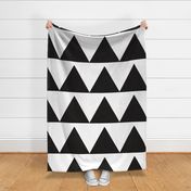 High contrast triangles black