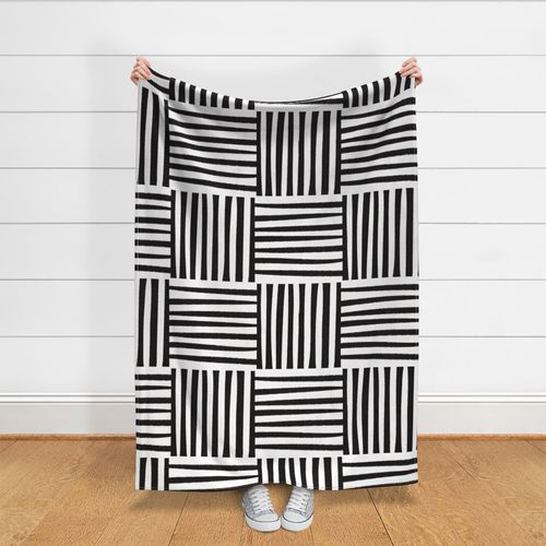 HOME_GOOD_THROW_BLANKET