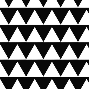 High contrast triangles white_Small scale