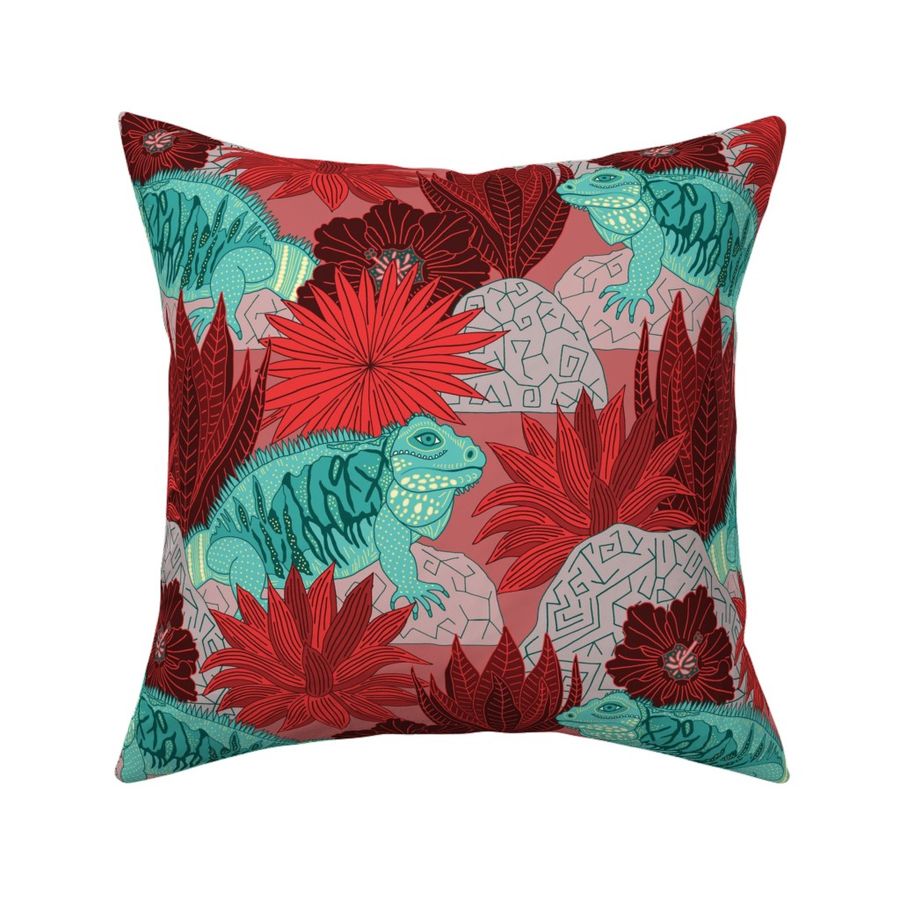 HOME_GOOD_SQUARE_THROW_PILLOW