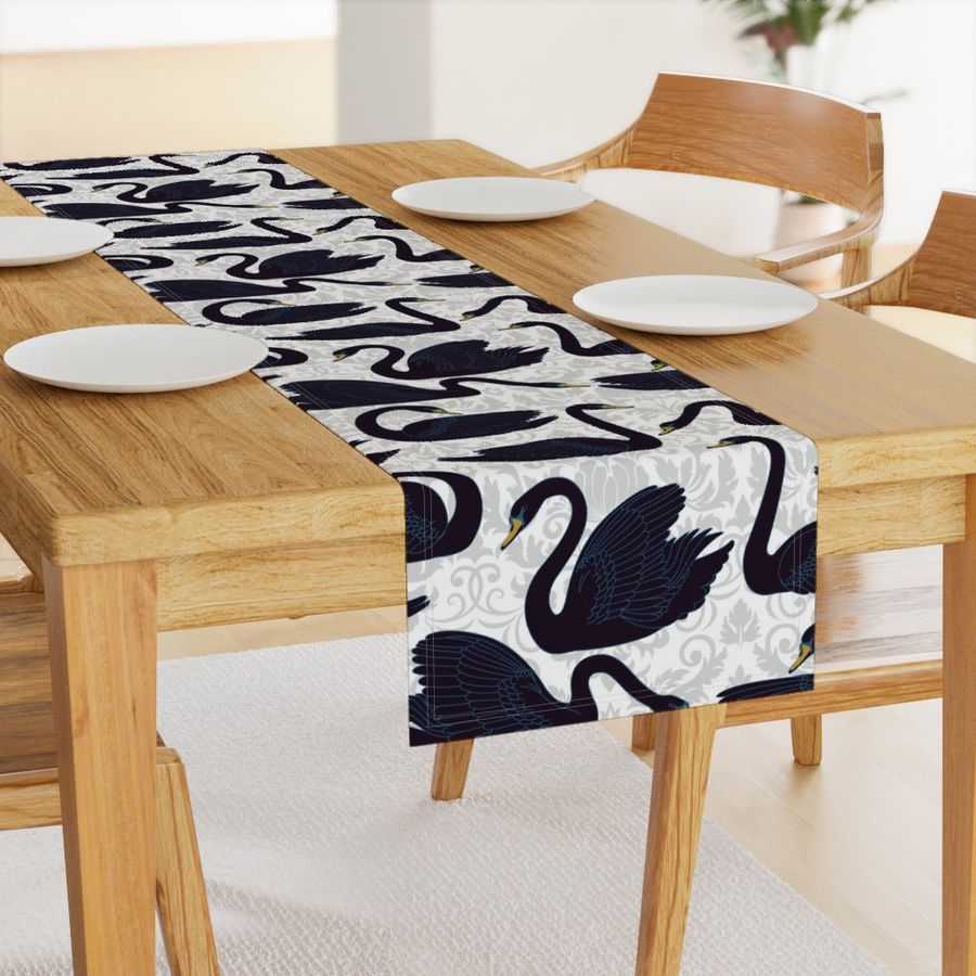 HOME_GOOD_TABLE_RUNNER