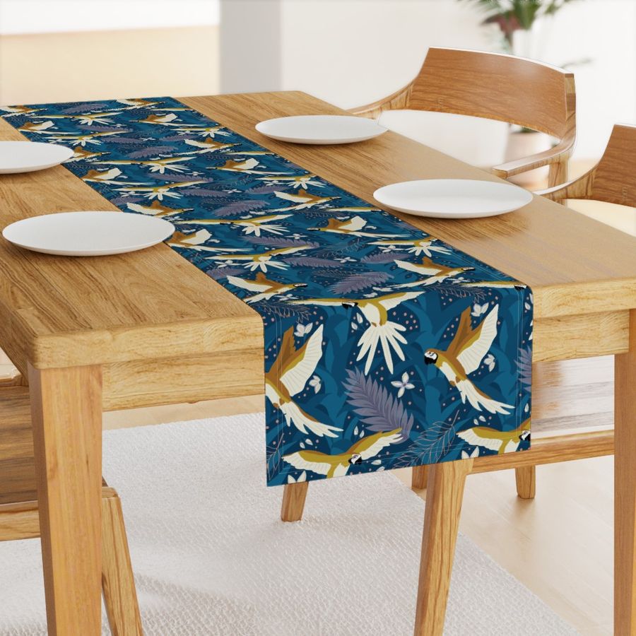 HOME_GOOD_TABLE_RUNNER