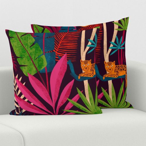 HOME_GOOD_SQUARE_THROW_PILLOW